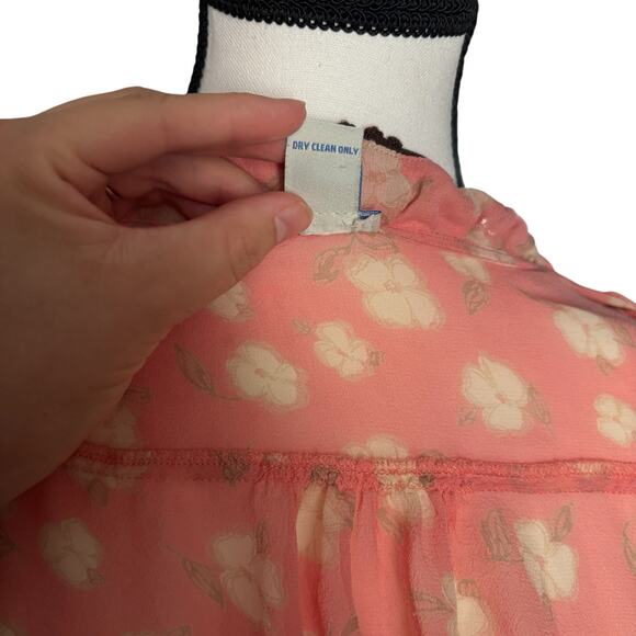 Odille Silk Pink Floral Ruffle Button Blouse Womens Medium Romantic Y2K Anthro - Picture 6 of 7